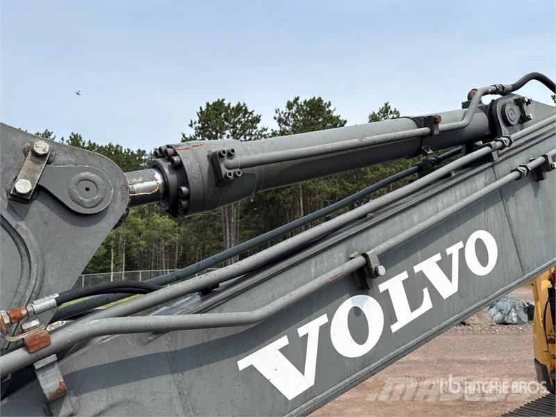 Volvo ECR145CL Tracked Excavator Beltegraver