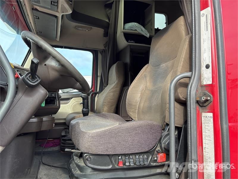 Volvo VNL Sadulveokid