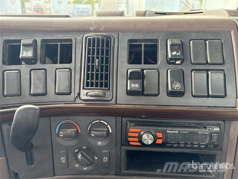 Volvo VNL Sadulveokid