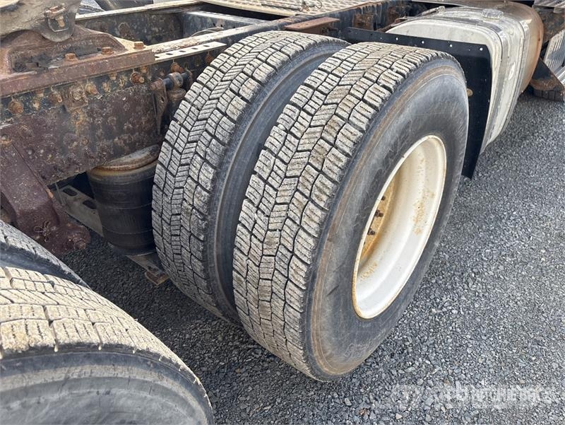Volvo VNL Sadulveokid