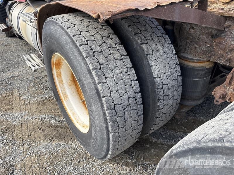 Volvo VNL Sadulveokid