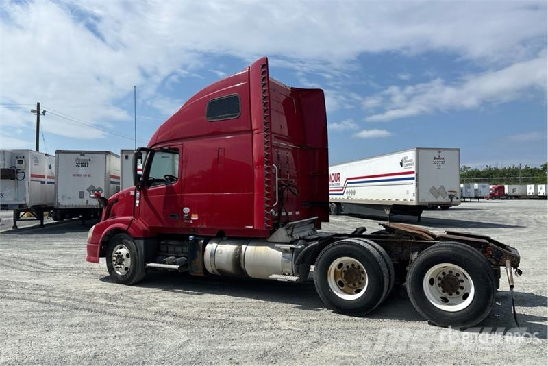Volvo VNL Tractor Units