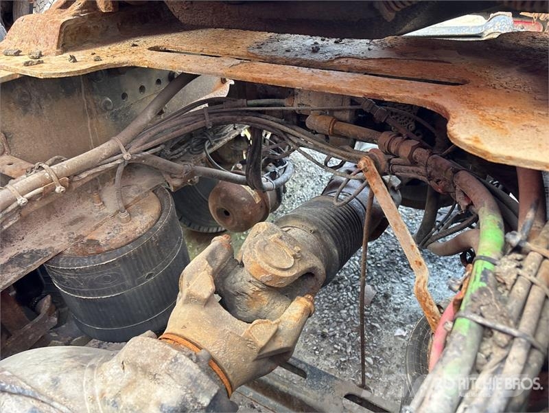 Volvo VNL Sadulveokid