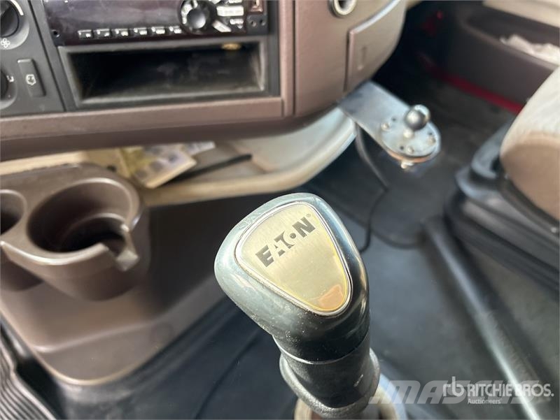 Volvo VNL Sadulveokid