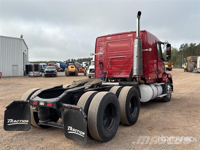 Volvo VNL 牵引车