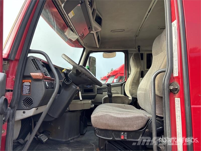 Volvo VNL 牵引车