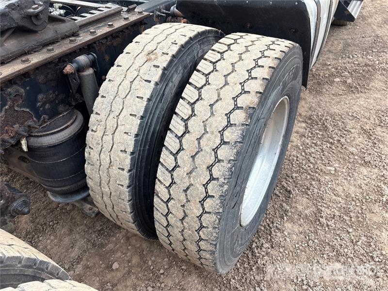 Volvo VNL Vlačilci
