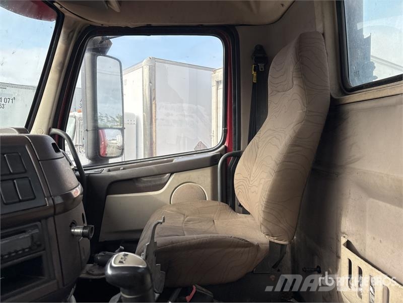 Volvo VNL Sadulveokid
