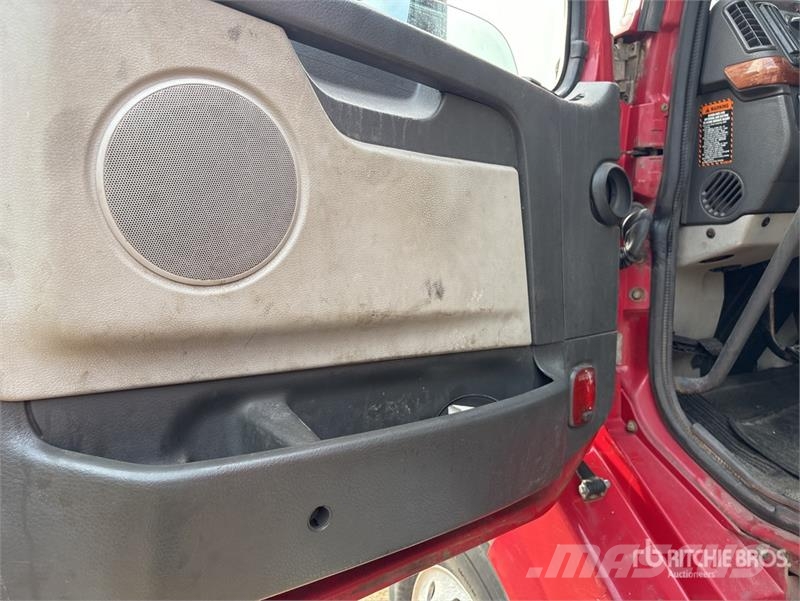 Volvo VNL 牵引车