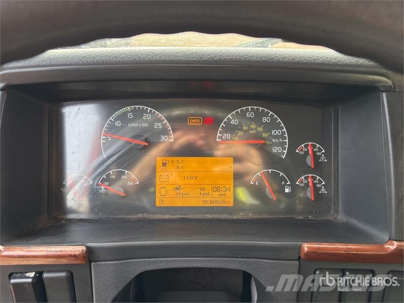 Volvo VNL 牵引车