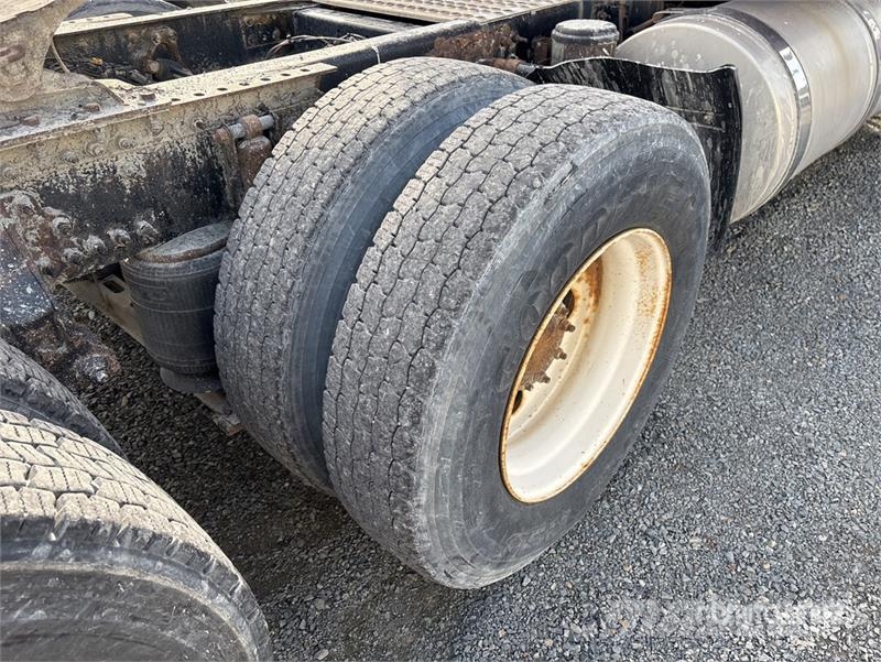 Volvo VNL Sadulveokid