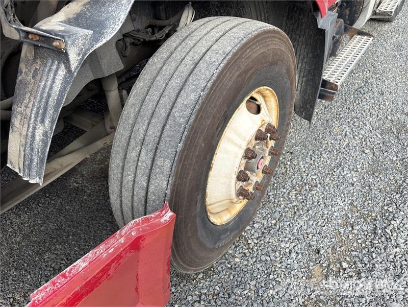 Volvo VNL Sadulveokid