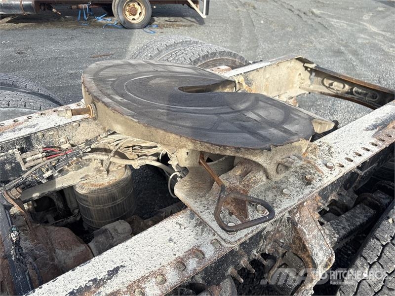 Volvo VNL Sadulveokid