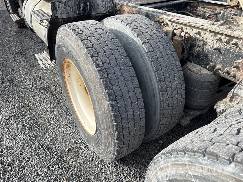 Volvo VNL Sadulveokid