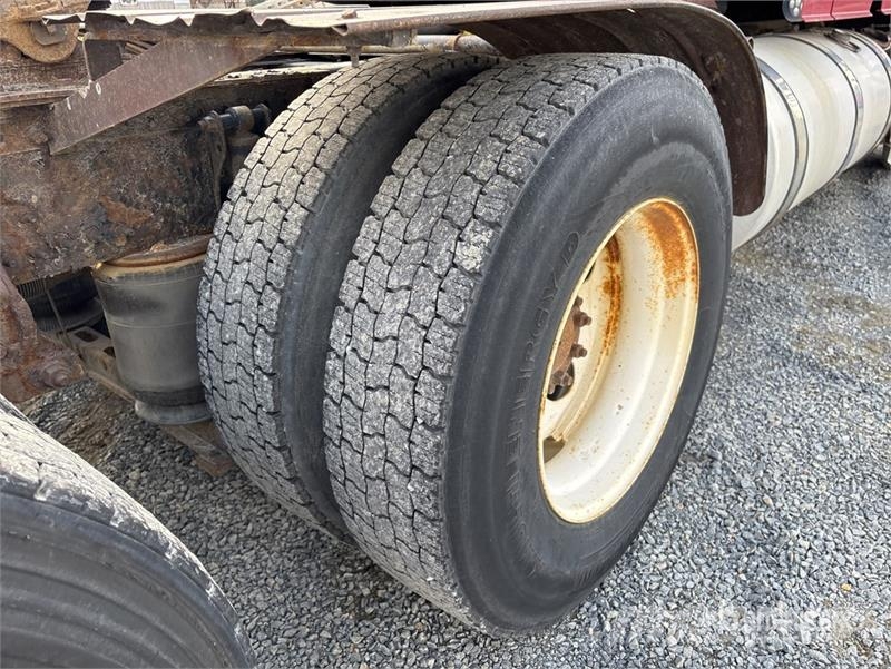 Volvo VNL Sadulveokid