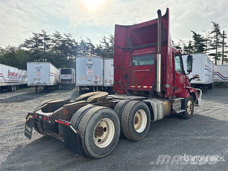 Volvo VNL Sadulveokid