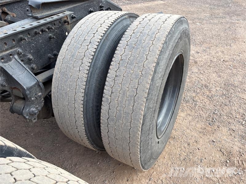 Volvo VNL 牵引车