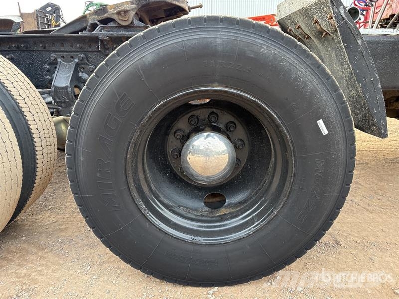Volvo VNL 牵引车
