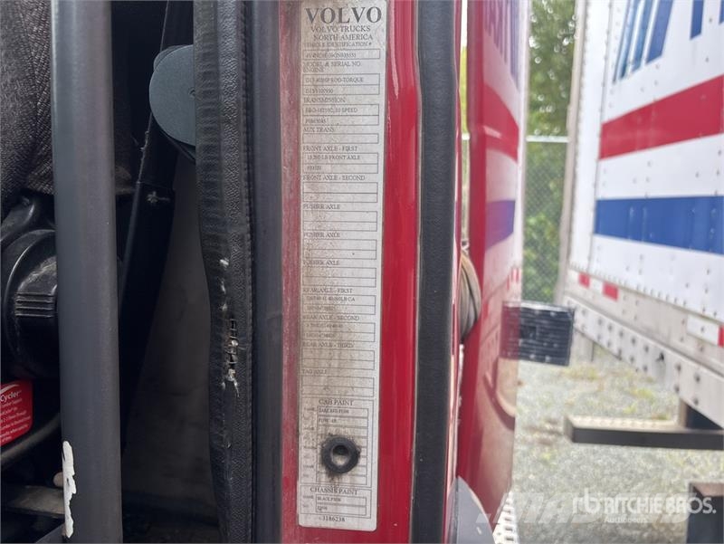 Volvo VNL Sadulveokid