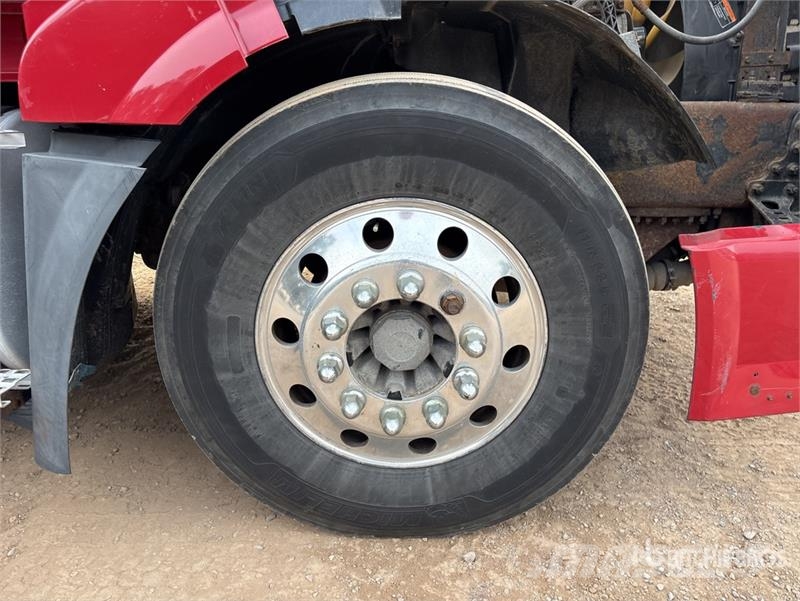 Volvo VNL 牵引车