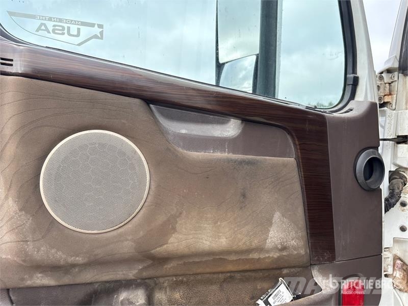 Volvo VNL Vlačilci