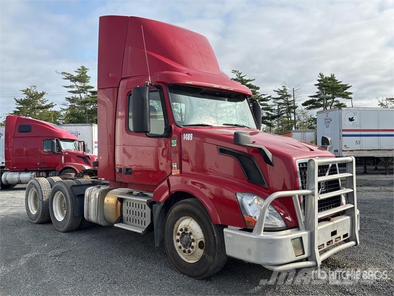 Volvo VNL Sadulveokid