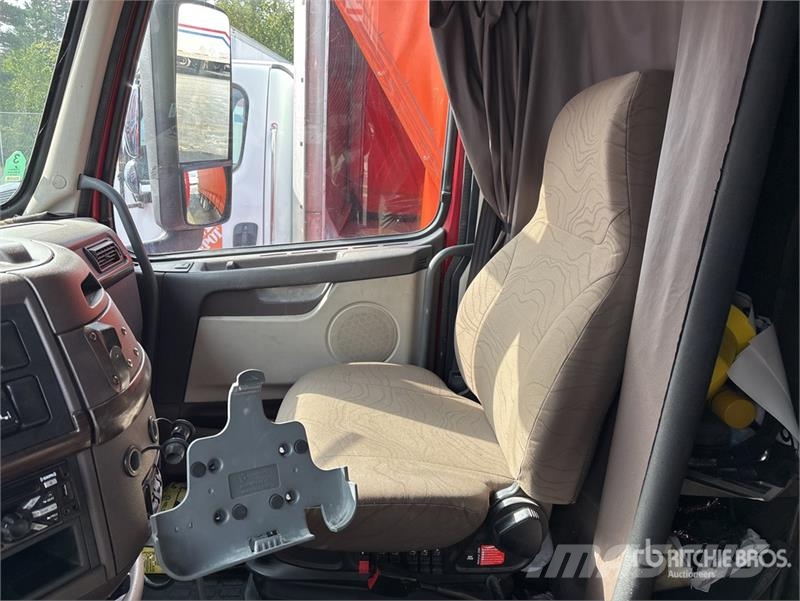 Volvo VNL Sadulveokid