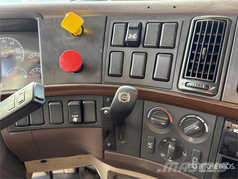 Volvo VNL Sadulveokid