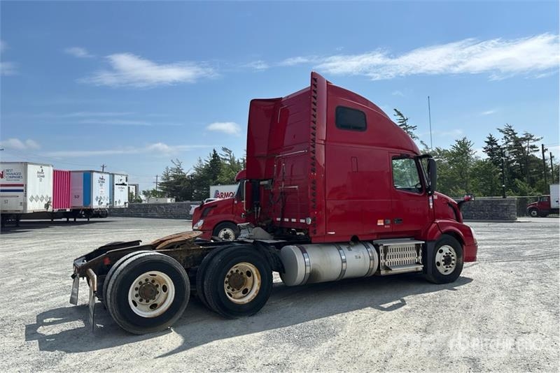 Volvo VNL Tractor Units