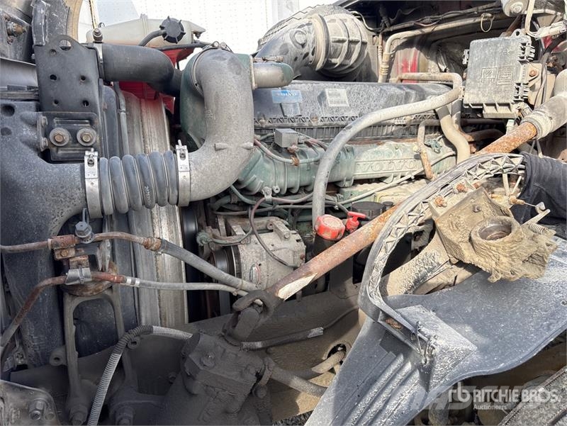 Volvo VNL Sadulveokid