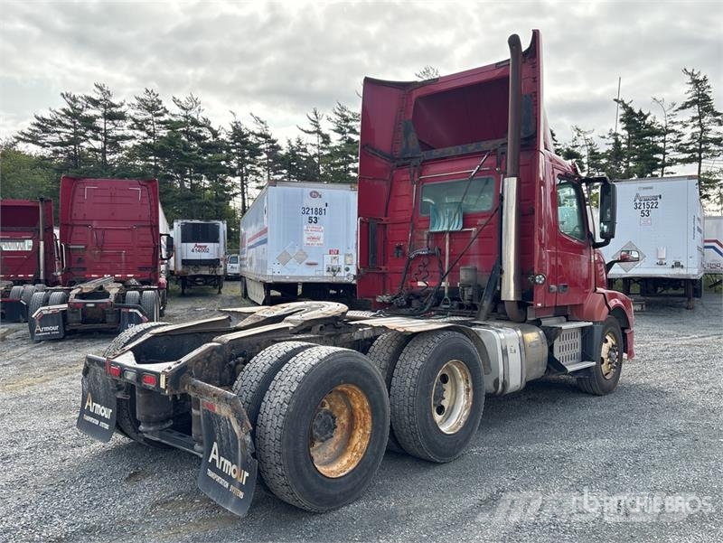 Volvo VNL Sadulveokid