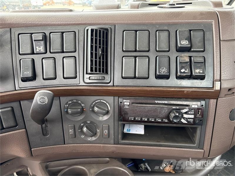 Volvo VNL Vlačilci