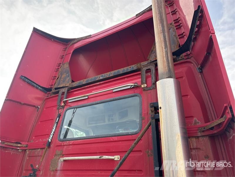 Volvo VNL Sadulveokid