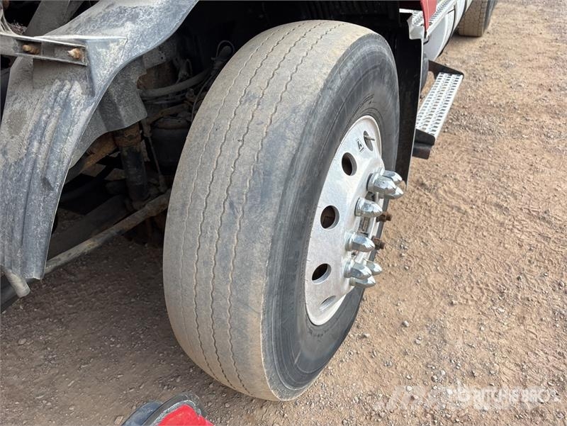 Volvo VNL 牵引车