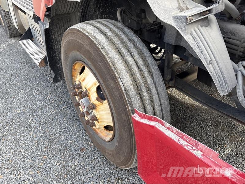 Volvo VNL Sadulveokid