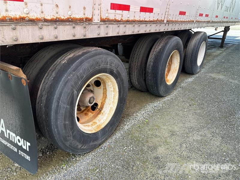 Wabash 53 ft x 102 in Tri/A Van Trailer Прицепы-фургоны