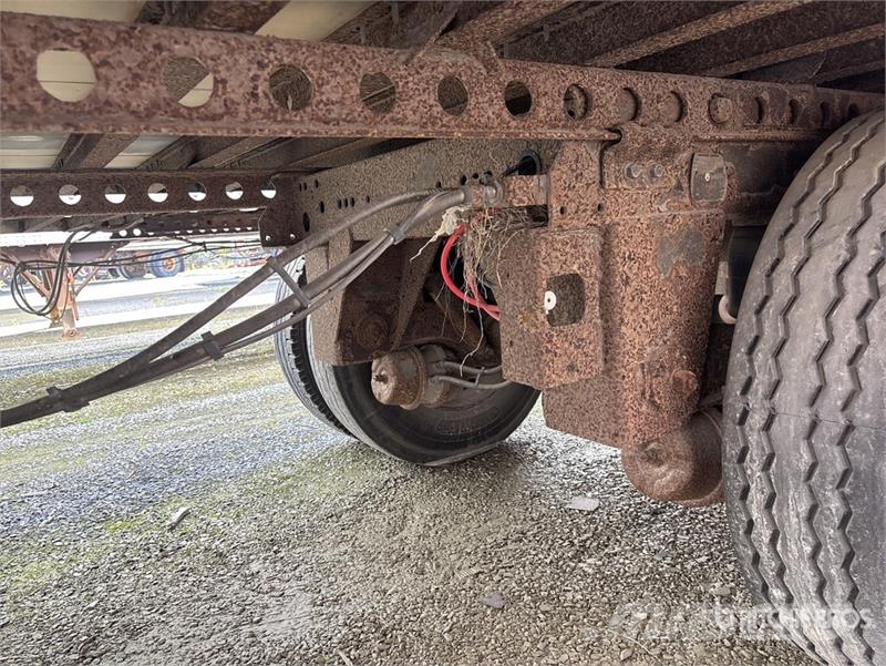 Wabash 53 ft x 102 in Tri/A Van Trailer Прицепы-фургоны