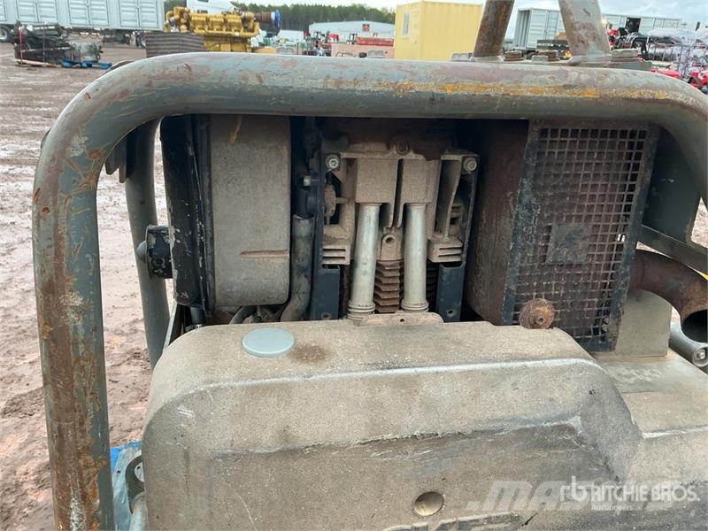 Wacker Neuson DPU6555H Reversible Vibratory Plate Compactor دكاكات أفقية