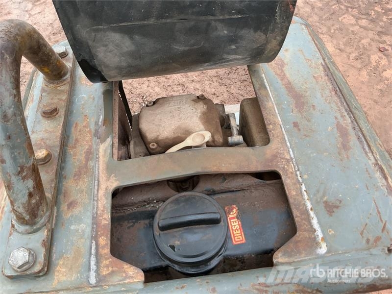 Wacker Neuson DPU6555H Reversible Vibratory Plate Compactor دكاكات أفقية