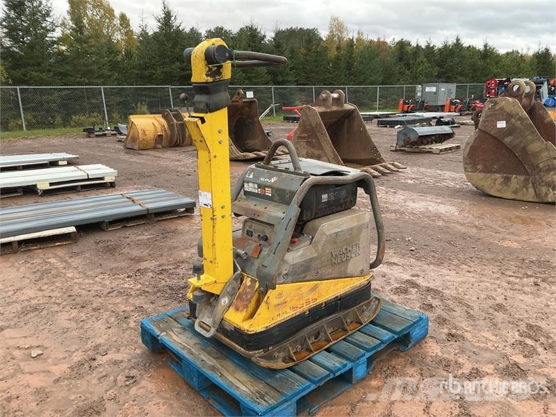 Wacker Neuson DPU6555H Reversible Vibratory Plate Compactor دكاكات أفقية
