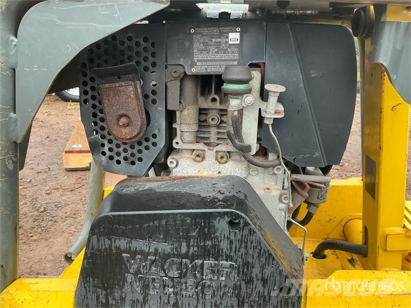 Wacker Neuson Reversible Vibratory Plate Compactor دكاكات أفقية