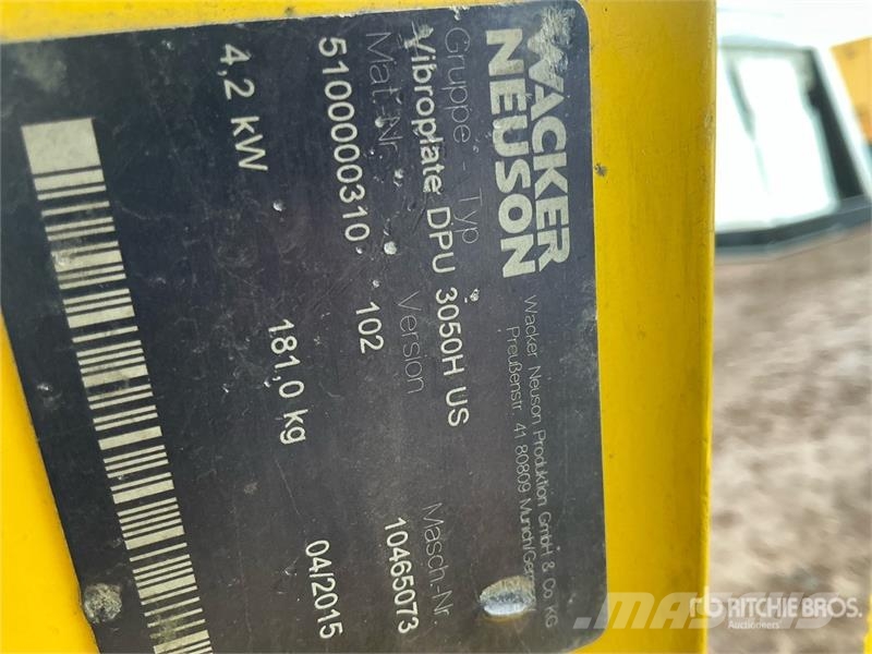 Wacker Neuson Reversible Vibratory Plate Compactor دكاكات أفقية