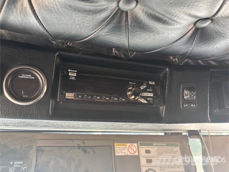 Western Star 4900 6x4 T/A Sleeper Truck Tractor (Inoperable) Влекачи
