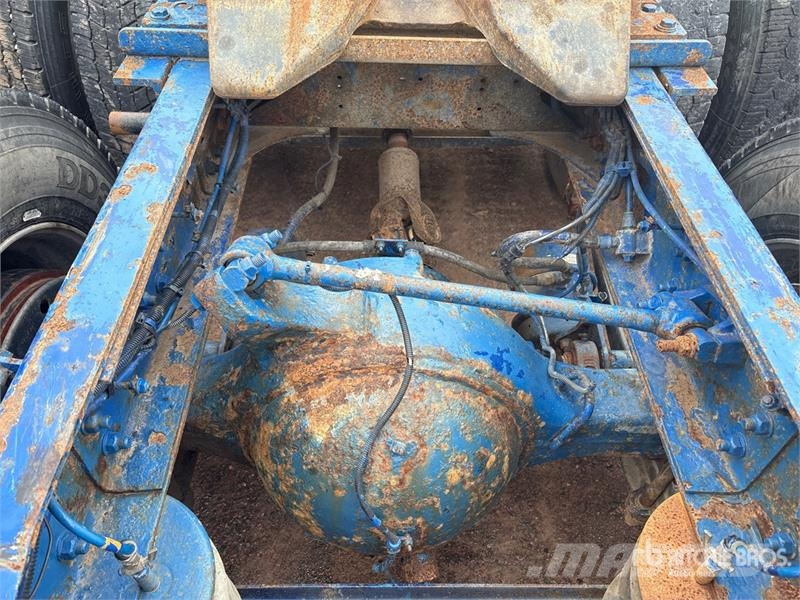 Western Star 4900 6x4 T/A Sleeper Truck Tractor (Inoperable) Влекачи
