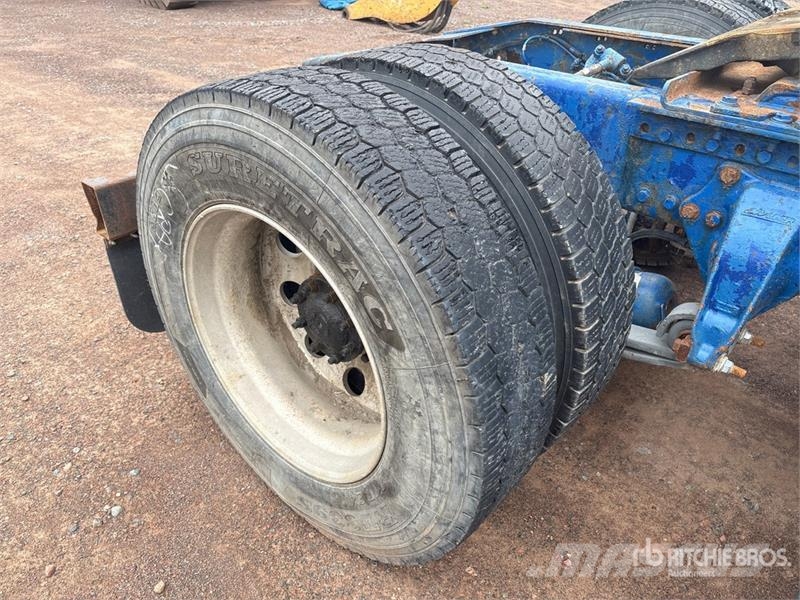 Western Star 4900 6x4 T/A Sleeper Truck Tractor (Inoperable) Влекачи
