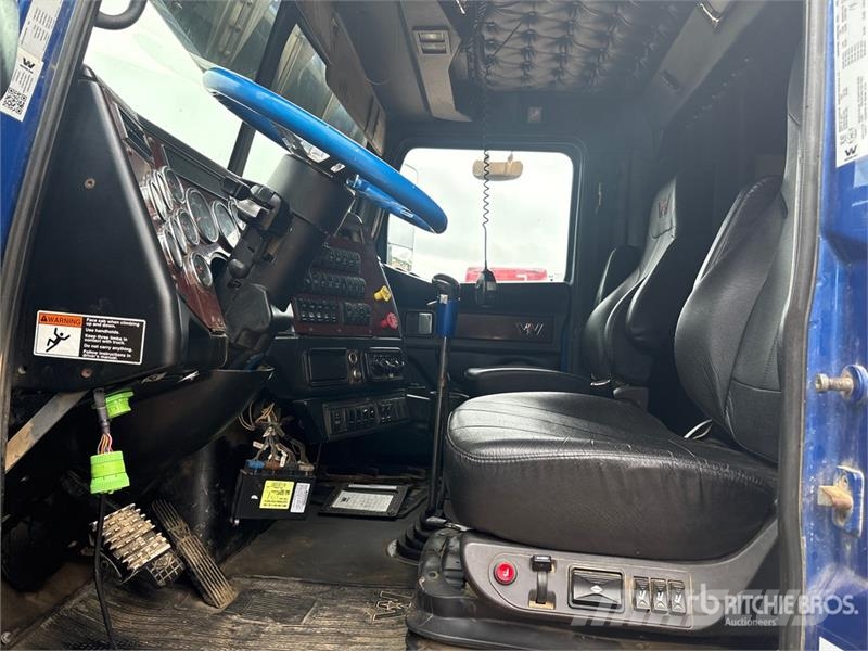 Western Star 4900 6x4 T/A Sleeper Truck Tractor (Inoperable) Влекачи