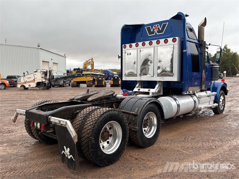 Western Star 4900 6x4 T/A Sleeper Truck Tractor Cavalos mecânicos