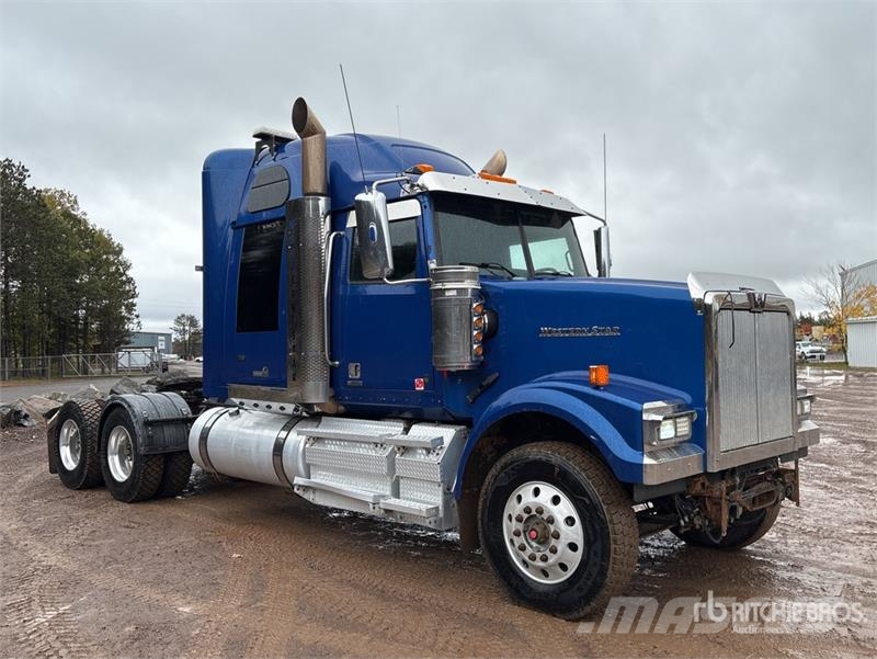 Western Star 4900 6x4 T/A Sleeper Truck Tractor Cavalos mecânicos