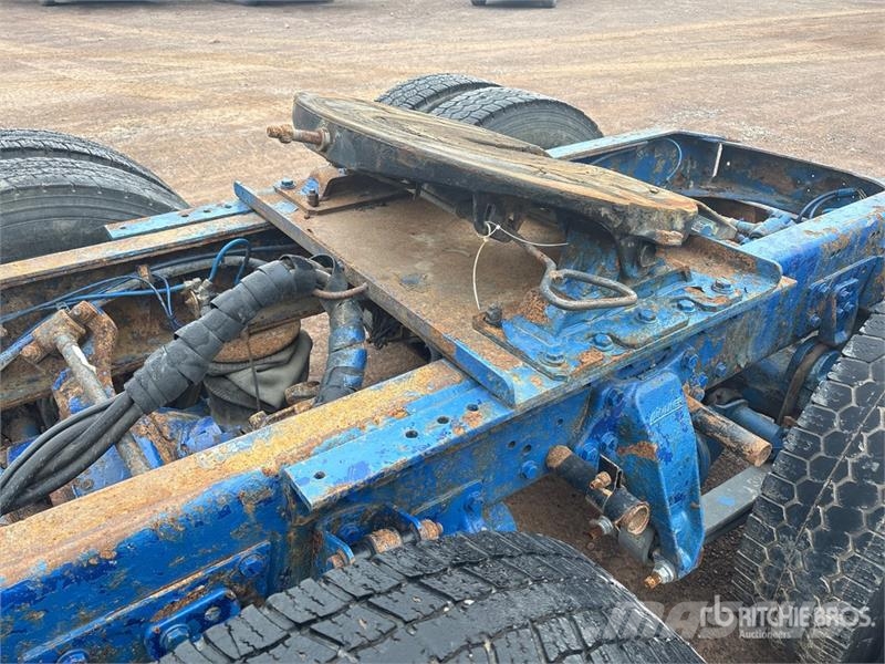 Western Star 4900 6x4 T/A Sleeper Truck Tractor (Inoperable) Влекачи