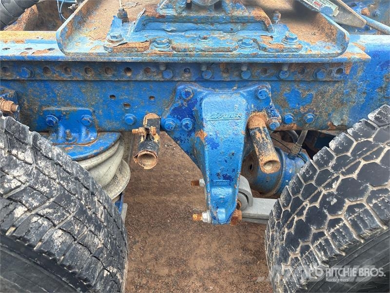 Western Star 4900 6x4 T/A Sleeper Truck Tractor (Inoperable) Влекачи